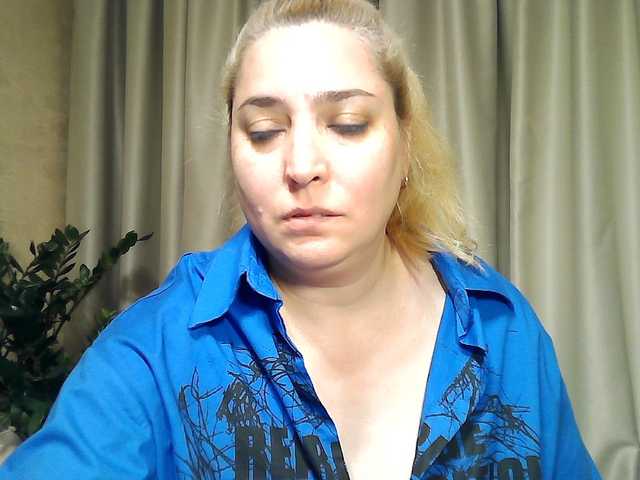 KickaIricka live cam preview
