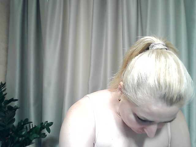 KickaIricka live webcam show