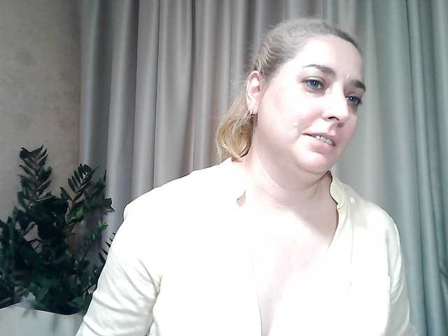 KickaIricka live cam on BongaCams