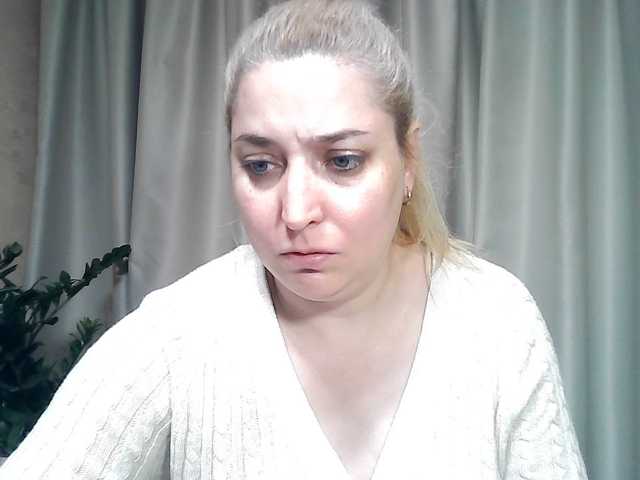 KickaIricka live cam preview