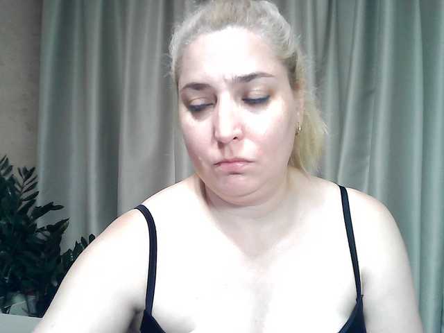 KickaIricka live cam on BongaCams