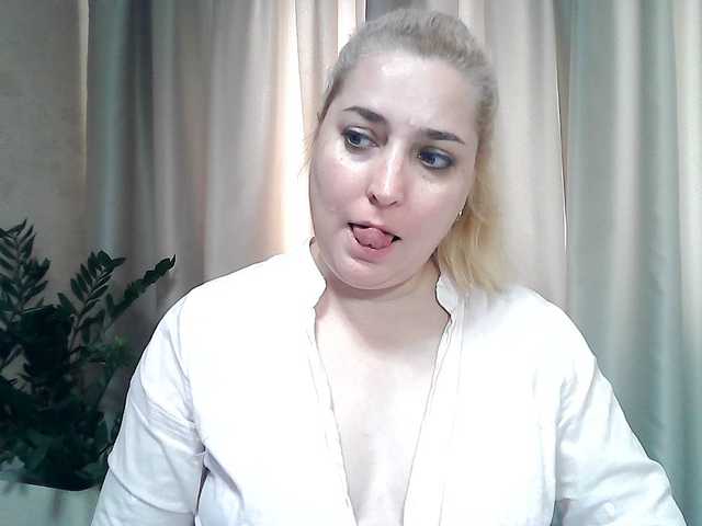 KickaIricka live cam on BongaCams