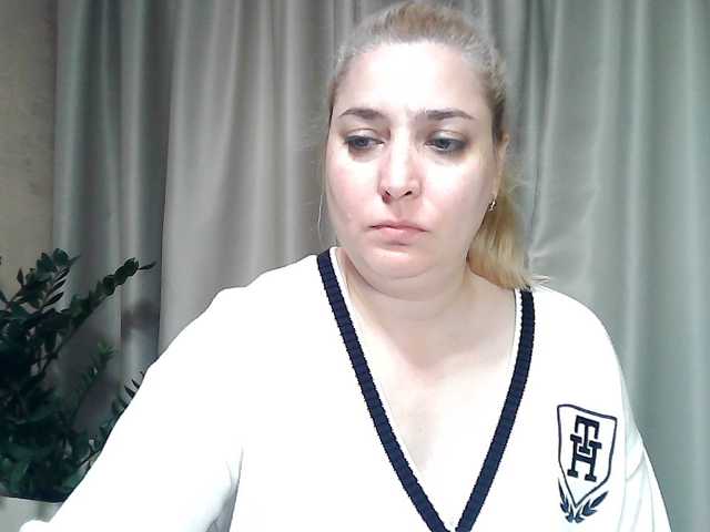 KickaIricka live cam preview