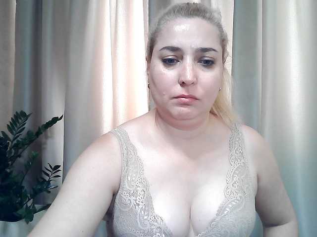 KickaIricka live cam on BongaCams