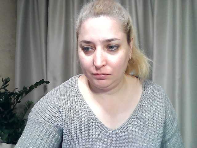 KickaIricka live cam preview