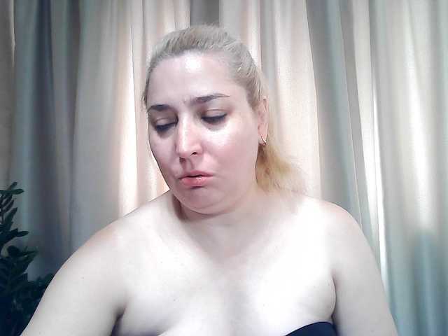 KickaIricka live cam on BongaCams