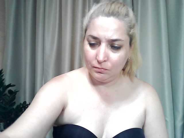 KickaIricka live cam on BongaCams