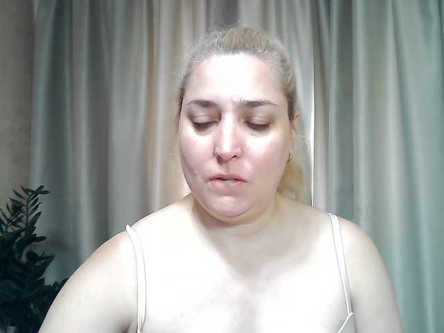 KickaIricka live cam on BongaCams
