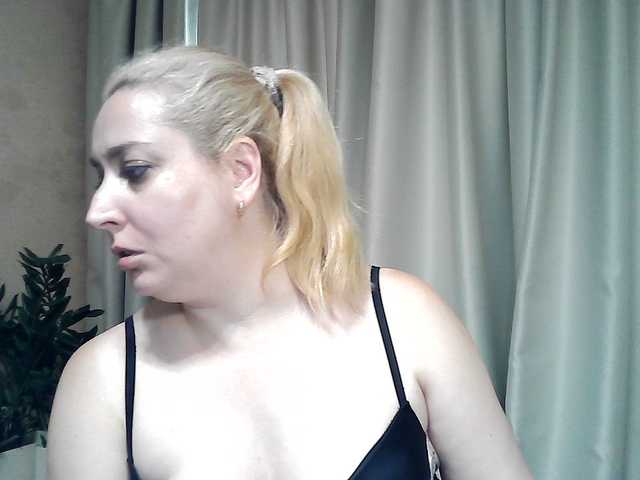KickaIricka live cam on BongaCams