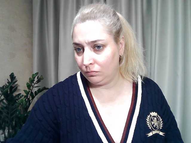 KickaIricka live cam preview