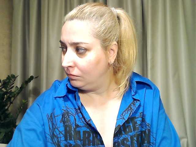 KickaIricka live cam preview