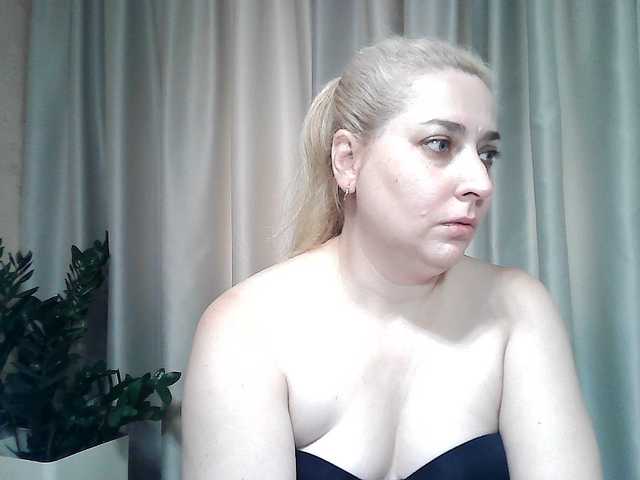 KickaIricka live webcam show