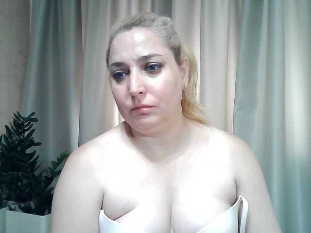 KickaIricka live cam on BongaCams