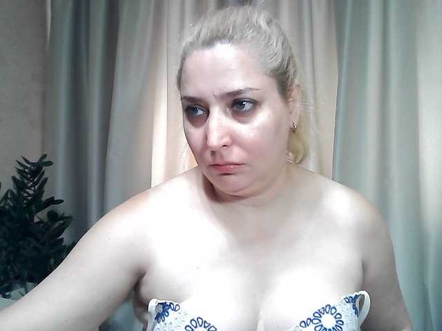 KickaIricka live cam on BongaCams