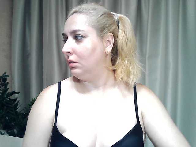 KickaIricka live cam on BongaCams