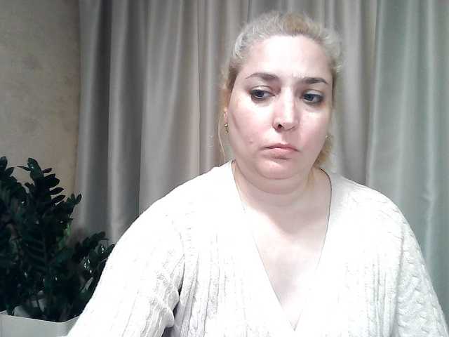 le modèle KickaIricka est en webcam porno dans un show sur le site bongacams, il possède les tags suivants: White/Caucasian,Blonde,Shaved