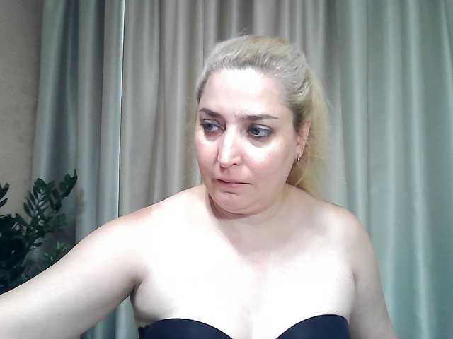 KickaIricka live cam on BongaCams