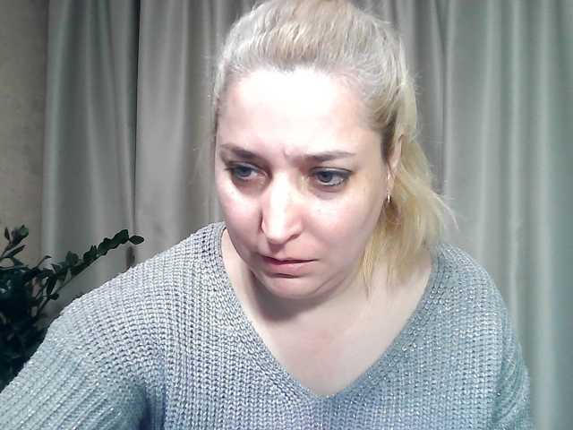 KickaIricka live cam preview