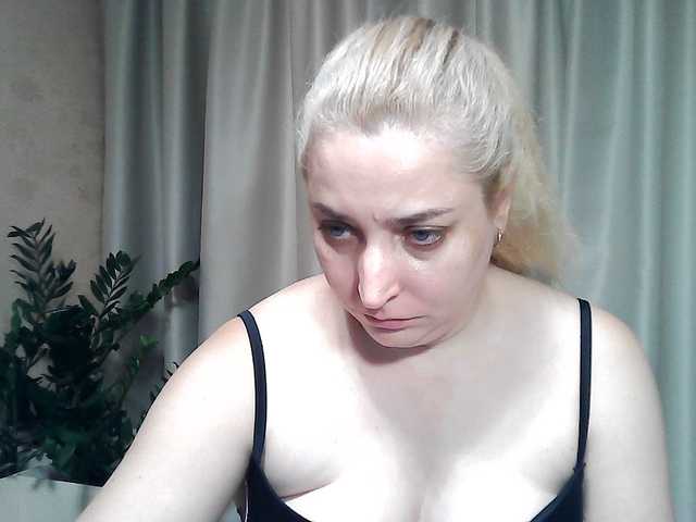 KickaIricka live cam on BongaCams
