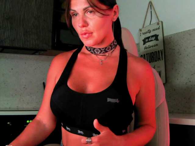 Mashulya29 live cam on BongaCams