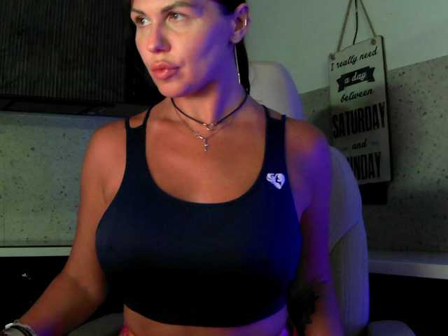 Mashulya29 live cam on BongaCams