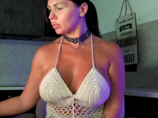 Mashulya29 live cam on BongaCams