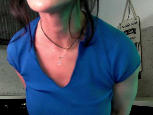 Mashulya29 live cam on BongaCams
