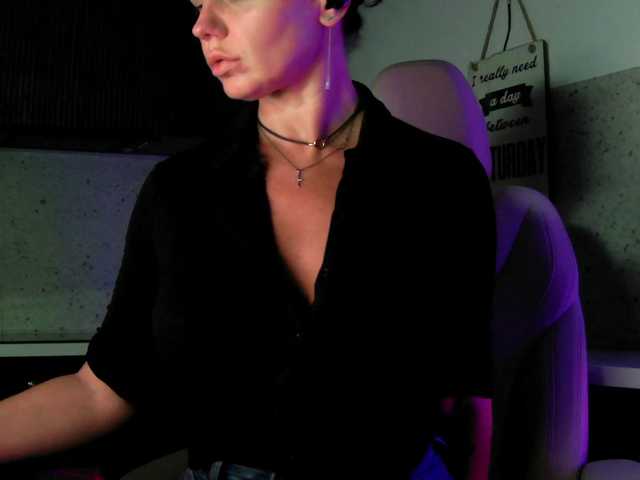 Mashulya29 live cam on BongaCams