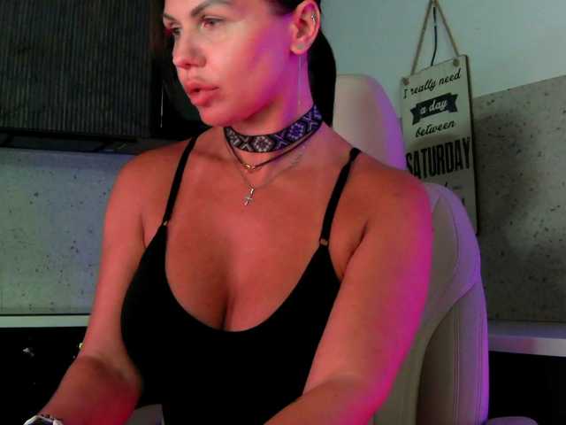 Mashulya29 live cam on BongaCams