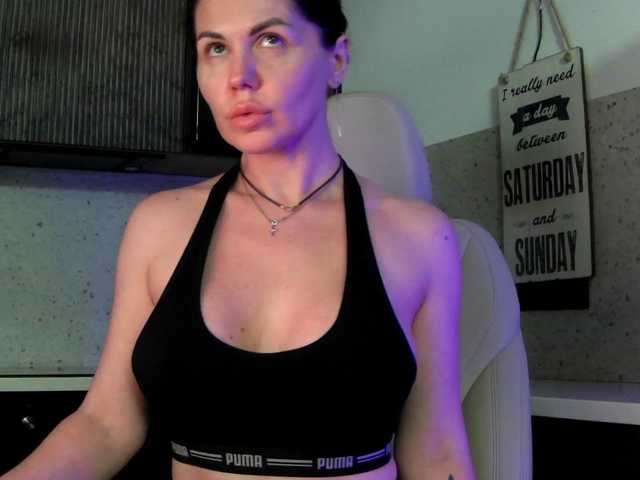Mashulya29 live cam on BongaCams