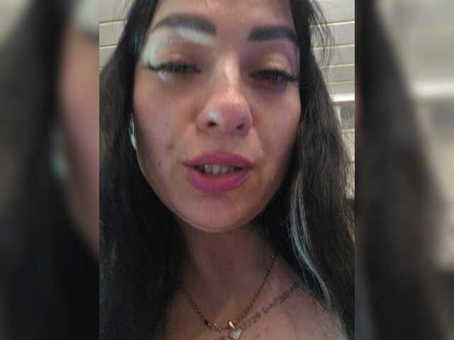 vipbrunetka