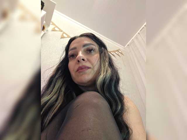 vipbrunetka live cam on BongaCams