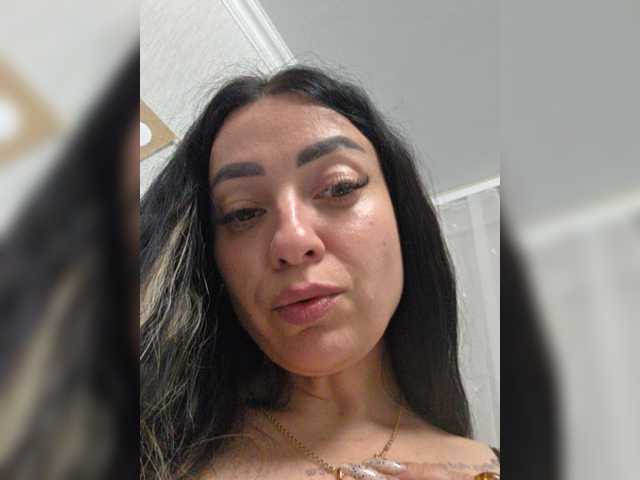 vipbrunetka