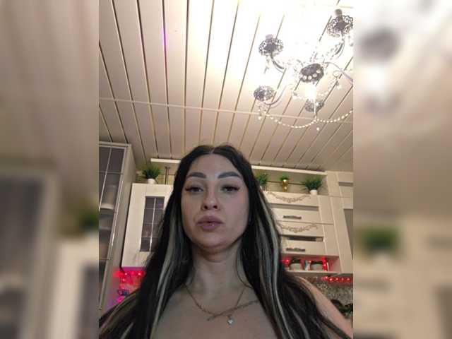vipbrunetka