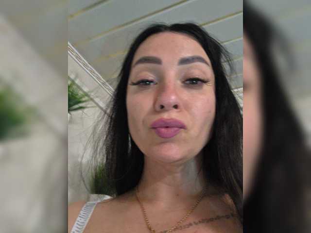 vipbrunetka