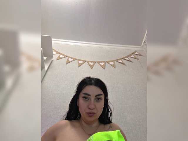 vipbrunetka live cam on BongaCams