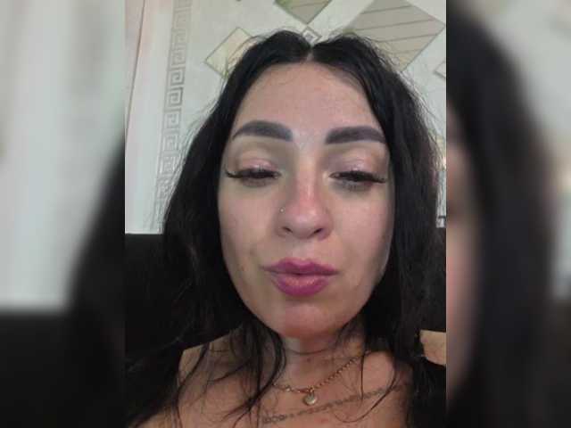 girl vipbrunetka