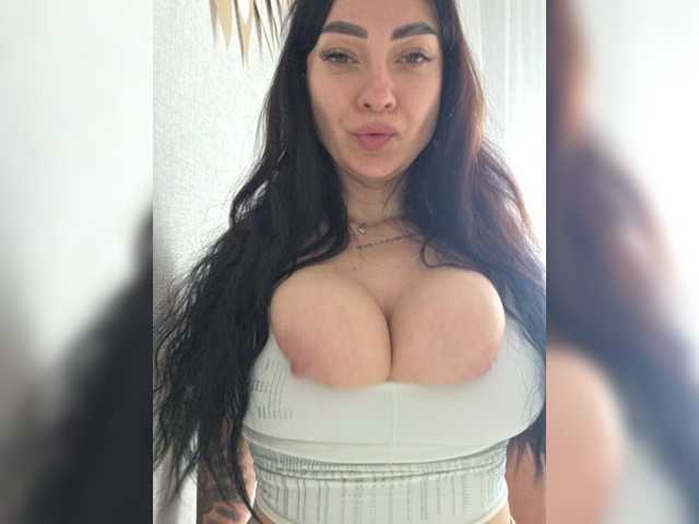 vipbrunetka