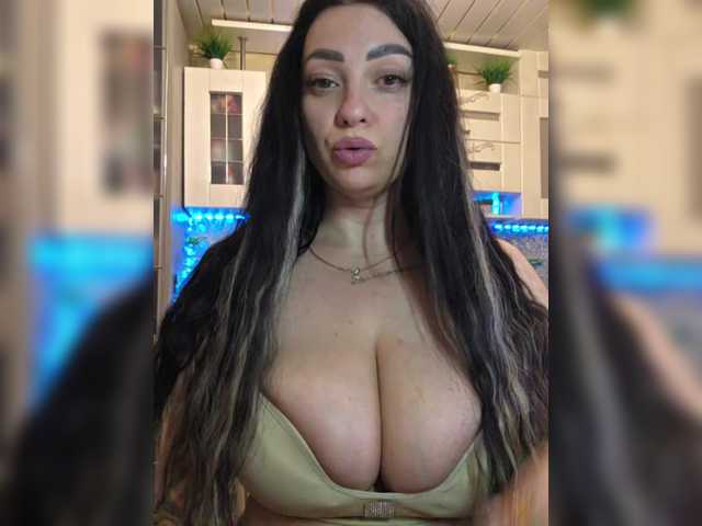 vipbrunetka