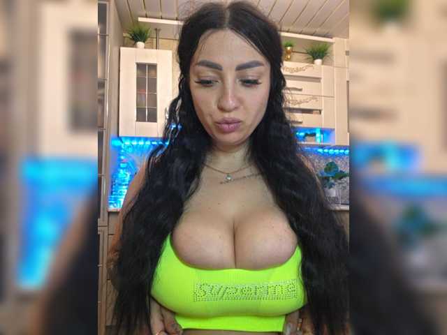 vipbrunetka
