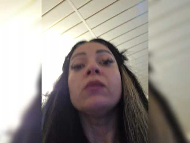 vipbrunetka live cam on BongaCams