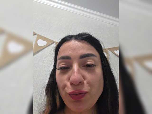 vipbrunetka live cam on BongaCams