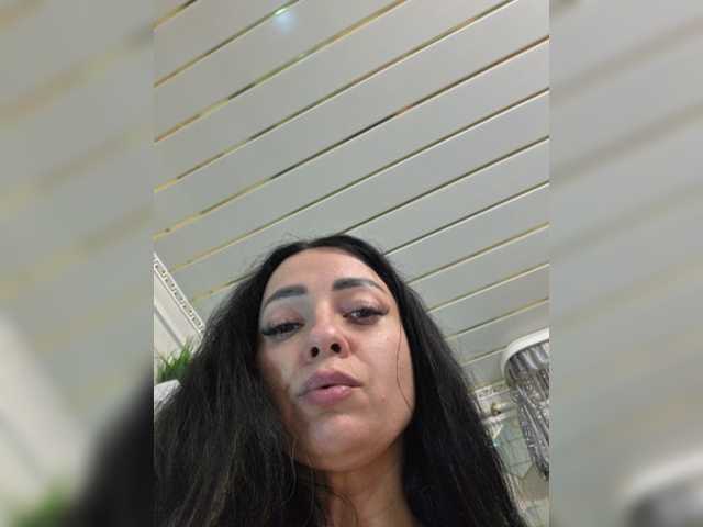 vipbrunetka