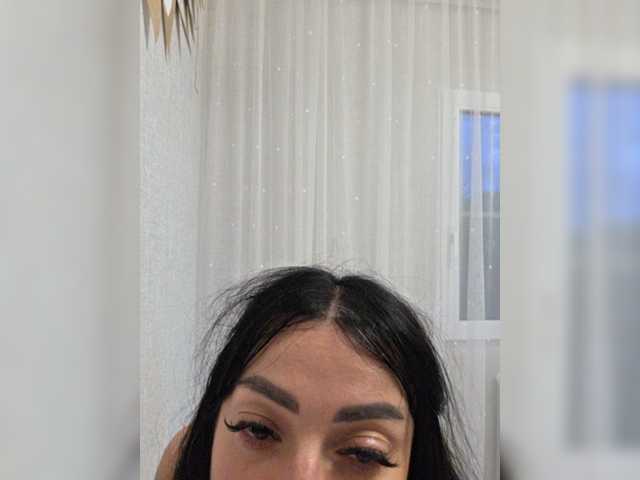 vipbrunetka