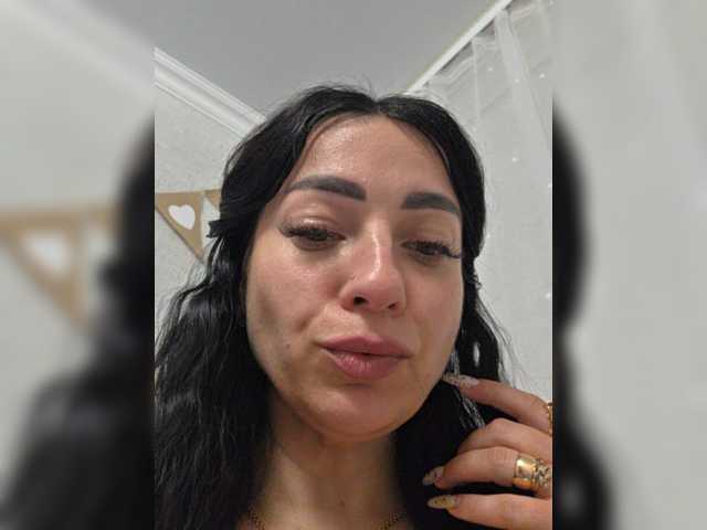 vipbrunetka live cam on BongaCams