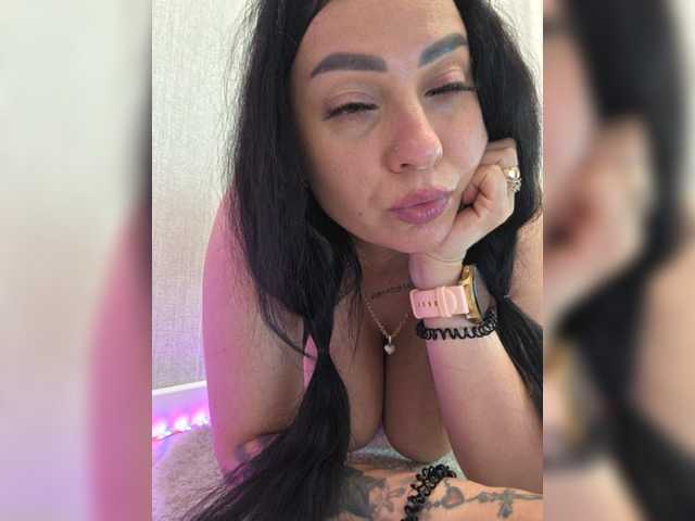 vipbrunetka