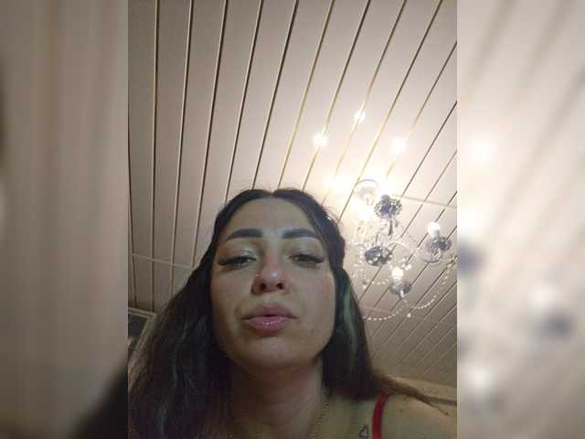 vipbrunetka