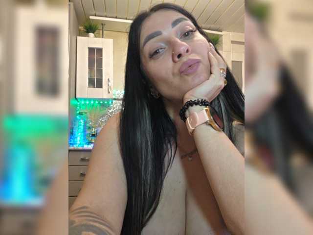 vipbrunetka