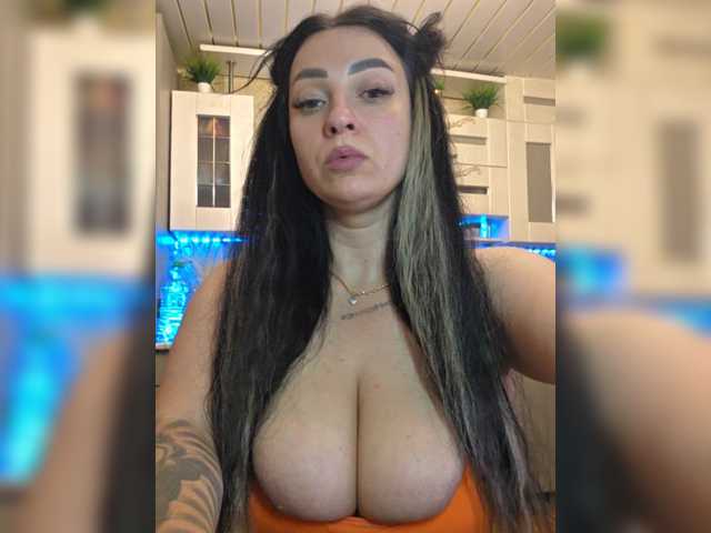 vipbrunetka