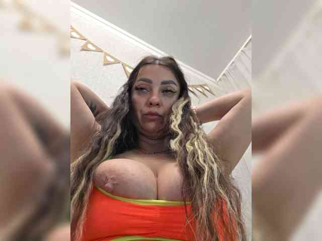 vipbrunetka Live Webcam on BongaCams